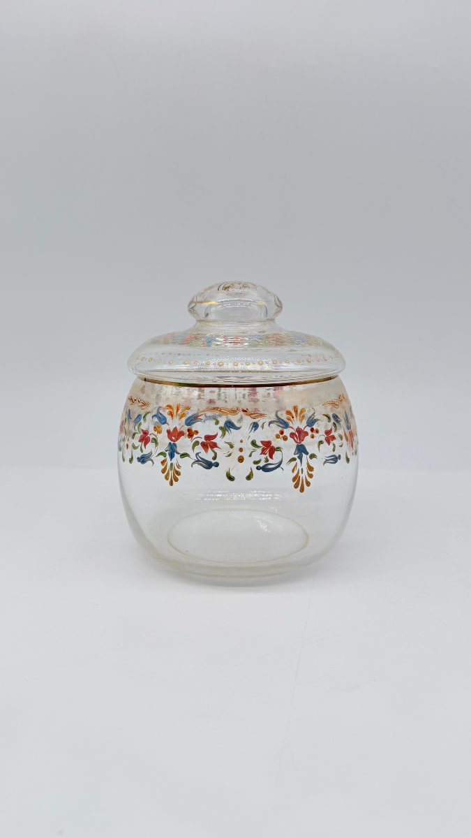 Bonbonnière en verre émaillé polychrome dans le goût ottoman, Bohême, fin du XIXe siècle