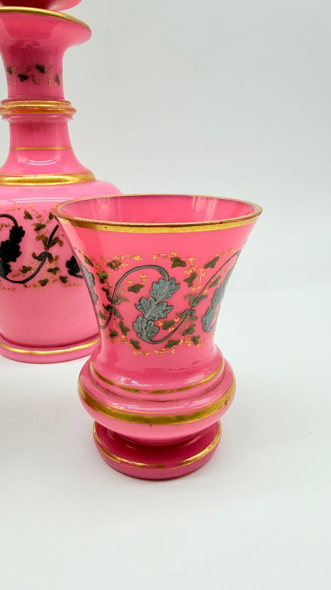 A French Pink And White Opaline Glass Toilette Garniture, Napoléon III Period-photo-3
