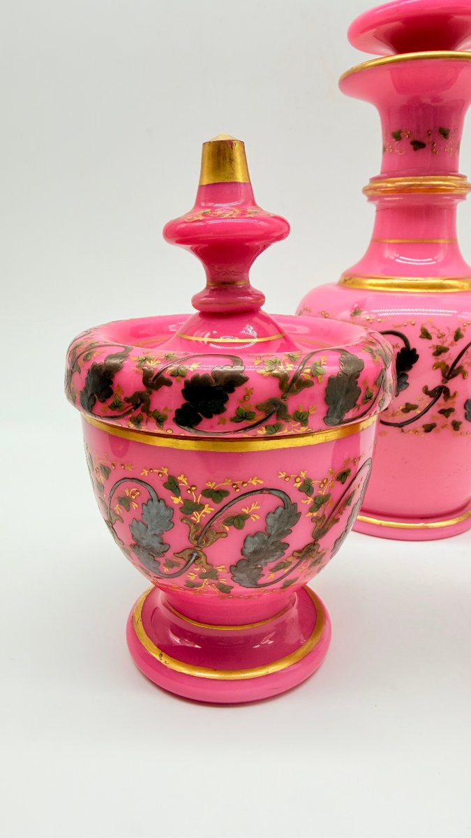 A French Pink And White Opaline Glass Toilette Garniture, Napoléon III Period-photo-4