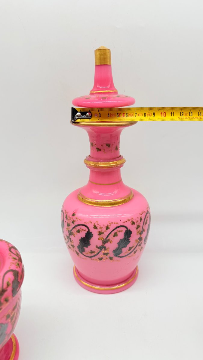 A French Pink And White Opaline Glass Toilette Garniture, Napoléon III Period-photo-7