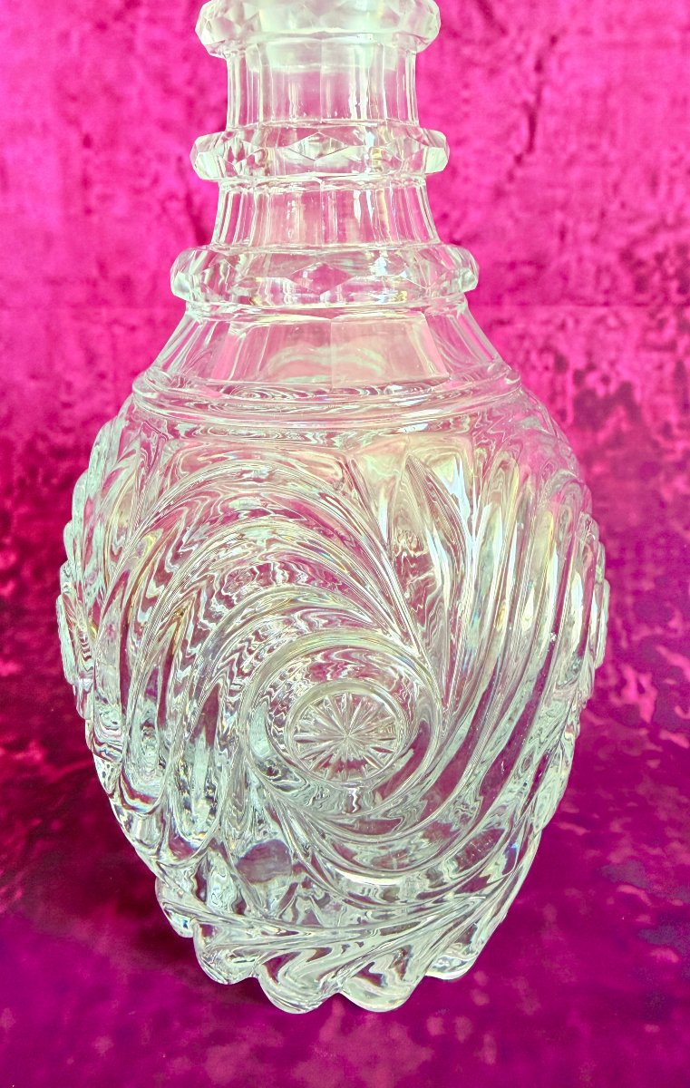 Baccarat Moulded Crystal Decanter With Swirl Decoration-photo-1