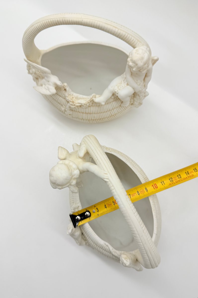 Paire de corbeilles figuratives en porcelaine biscuit, XIXe siècle-photo-8