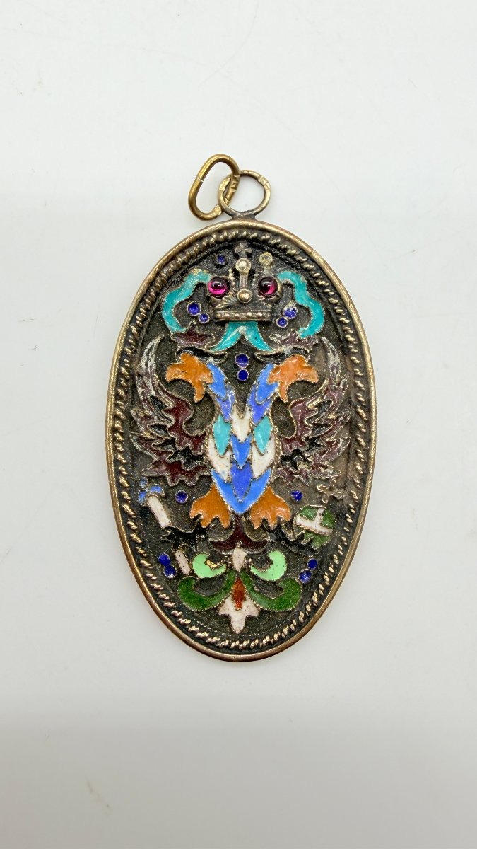 MÉDAILLON PENDENTIF RUSSE EN ARGENT ET ÉMAIL CLOISONNÉ, KHLEBNIKOV, XIXe-XXe S.