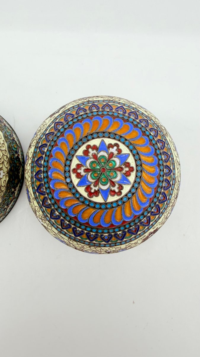 Œuf de Pâques russe en vermeil et émail cloisonné, Moscou, fin XIXe–début XXe siècle-photo-1