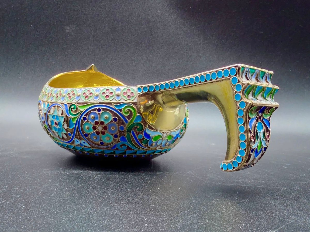 Maison Ovtchinnikov, Moscou, kovsh en vermeil et émail cloisonné polychrome, 1911-photo-3