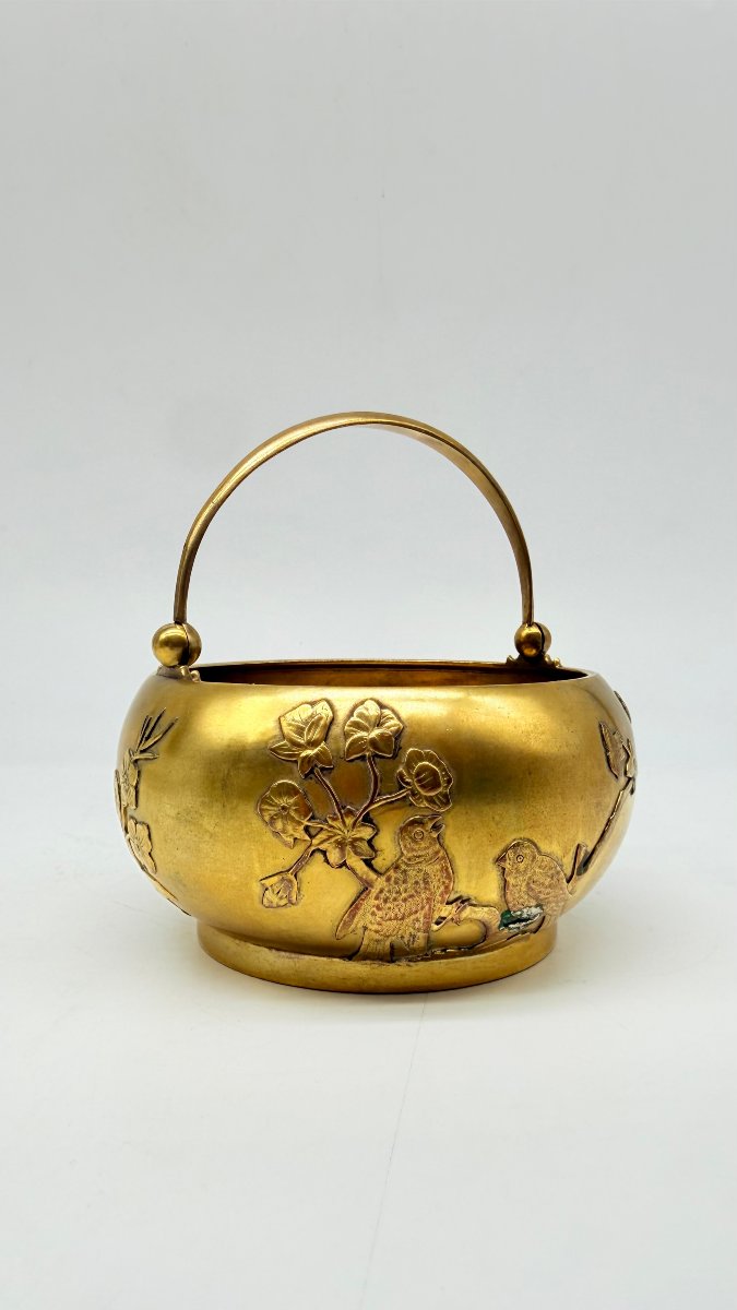 Sucrier impérial russe en vermeil ciselé de style japonisant, par Pavel Ovtchinnikov, Moscou