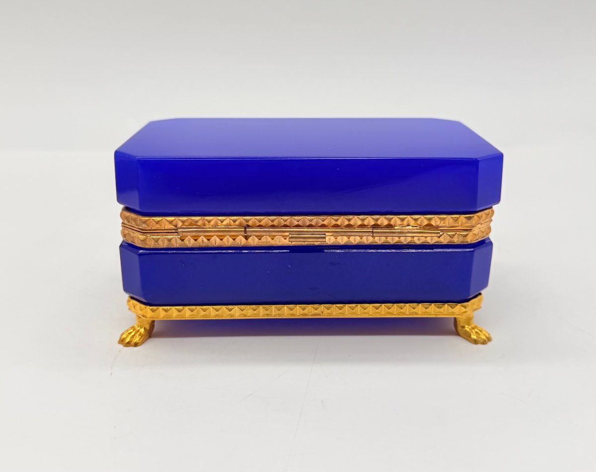 Coffret en opaline bleu cobalt et monture en bronze doré, Époque Charles X-photo-3