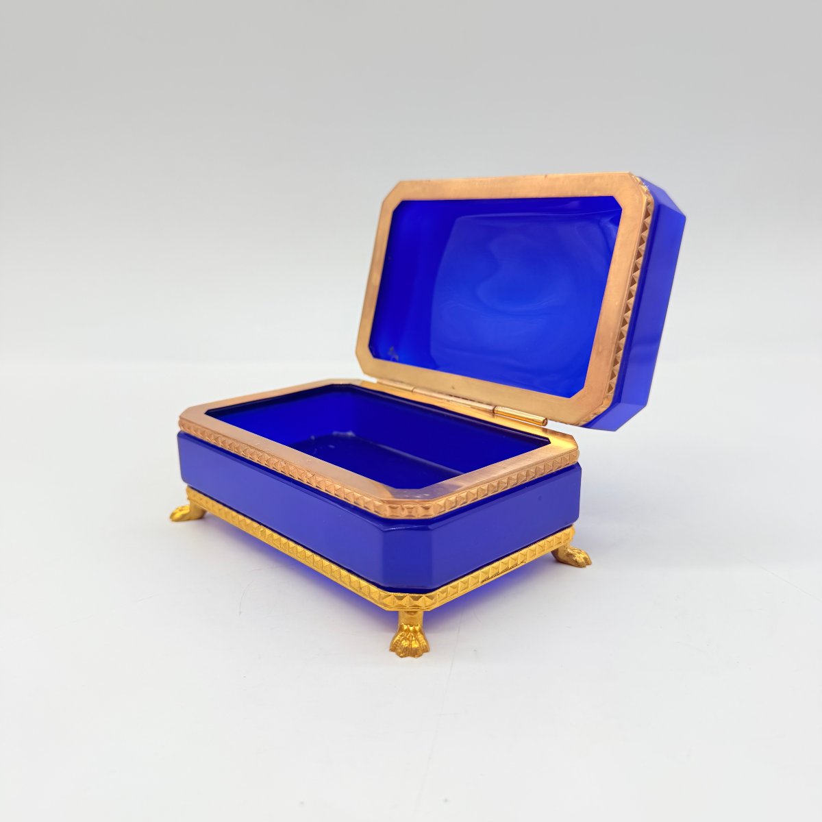 Coffret en opaline bleu cobalt et monture en bronze doré, Époque Charles X-photo-1