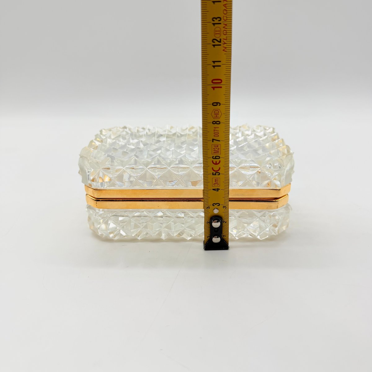 COFFRET EN CRISTAL MOULÉ À POINTE DE DIAMANT ET LAITON DORÉ, ÉPOQUE CHARLES X  -photo-6