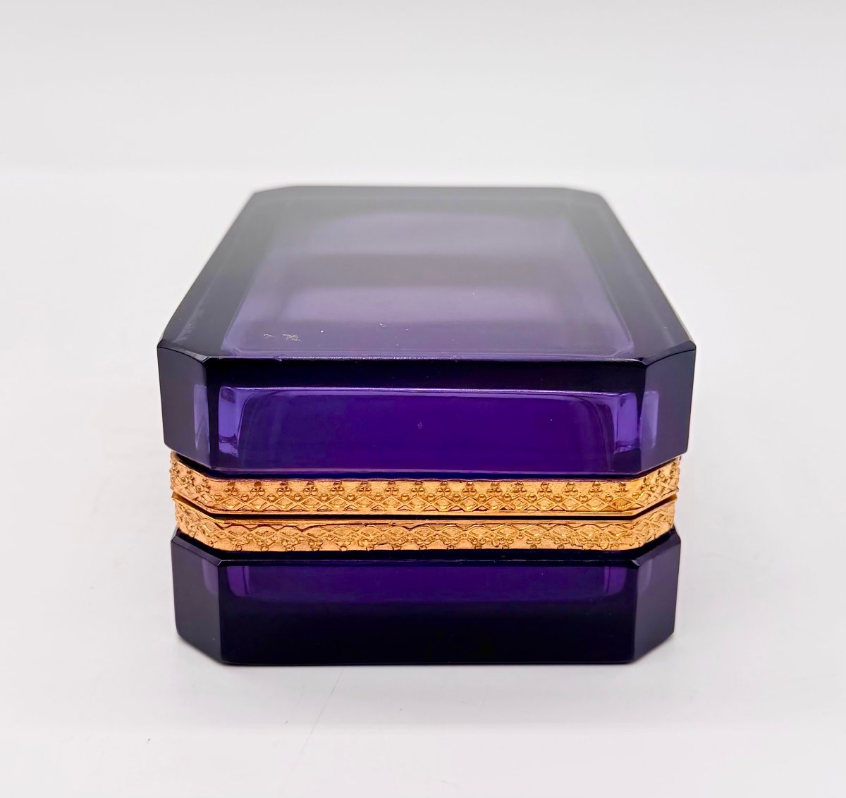 French Charles X Amethyst Cut-crystal And Gilt-bronze Box, Baccarat, Circa 1820-1830  -photo-3