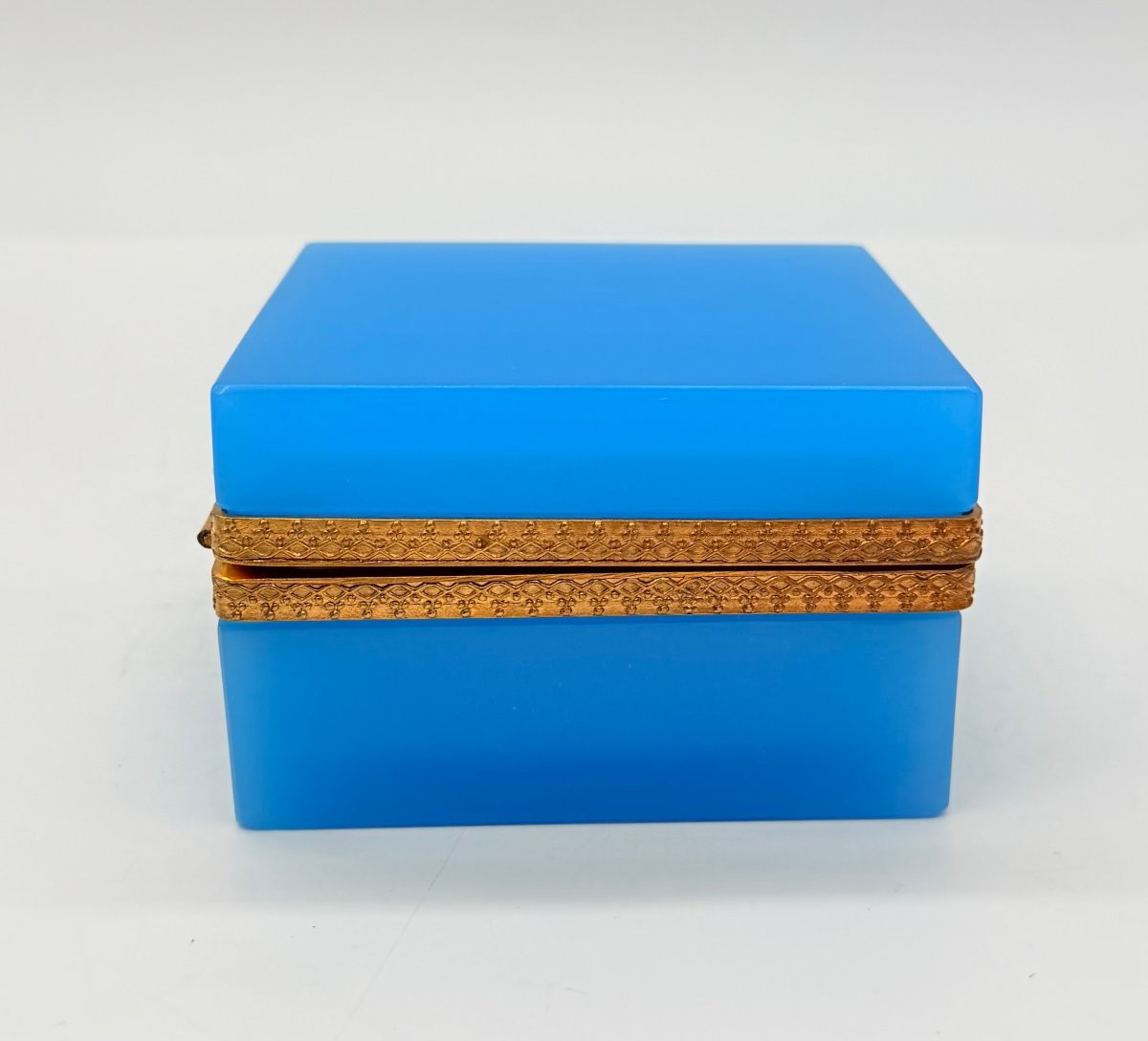 French Charles X Turquoise Blue Opaline Glass And Gilt-brass Box, Circa 1820-1830 -photo-4