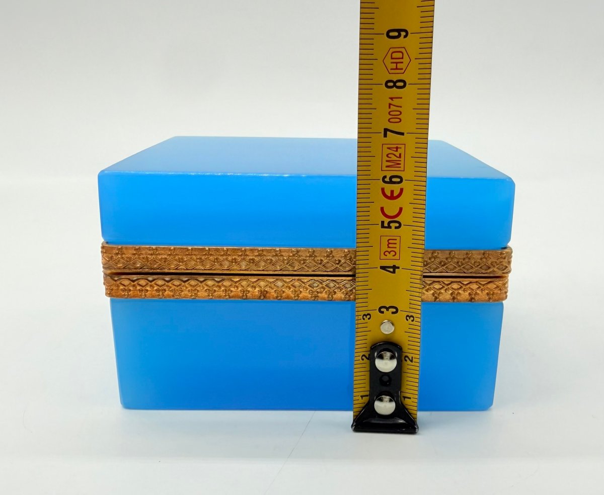 French Charles X Turquoise Blue Opaline Glass And Gilt-brass Box, Circa 1820-1830 -photo-8