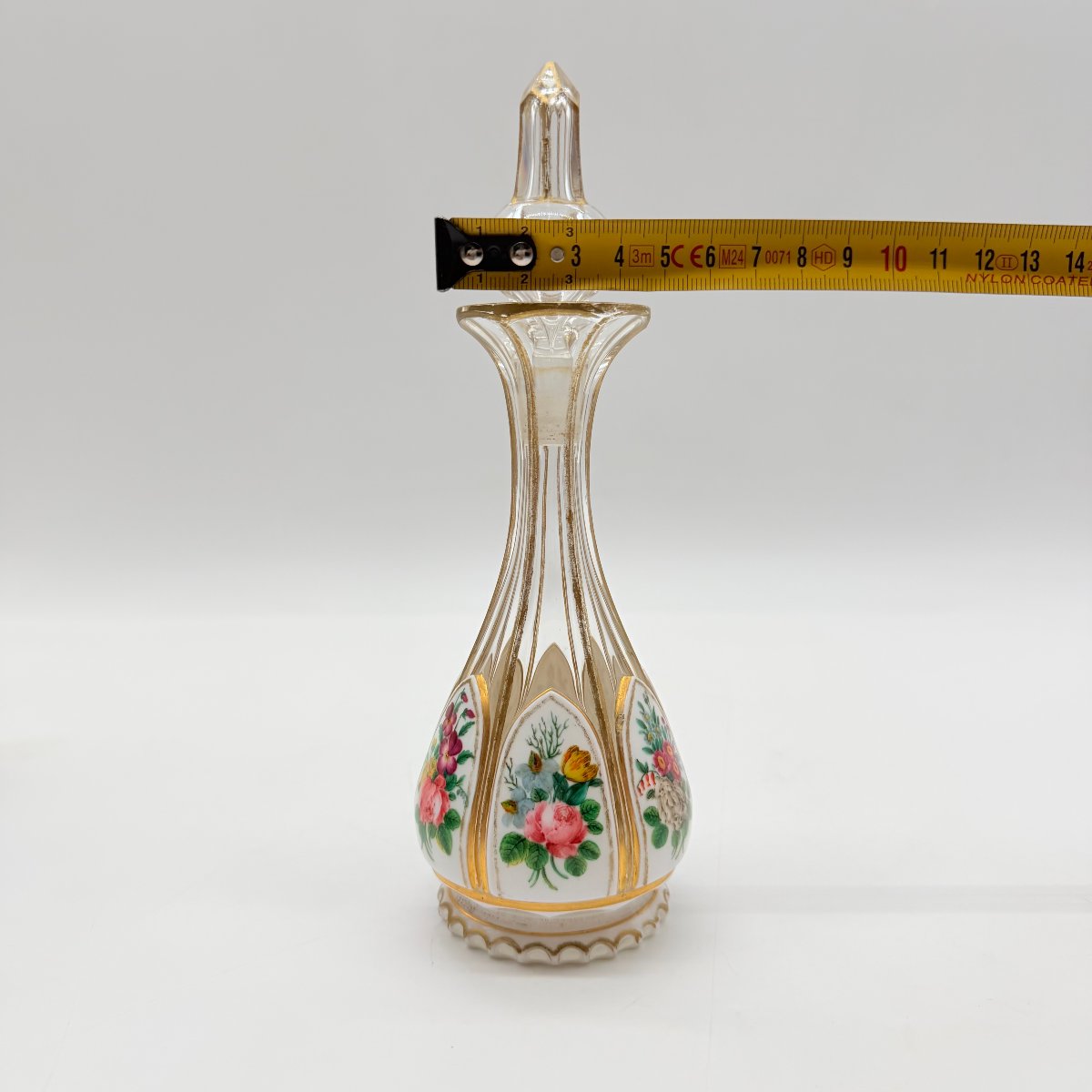 FLACON À PARFUM EN CRISTAL DOUBLÉ BLANC OPALIN ÉMAILLÉ ET DORÉ, BOHÊME, XIXe-photo-7