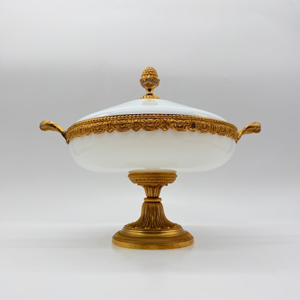 French 19th-century Mounted Opaline Glass Covered Bowl-photo-2
