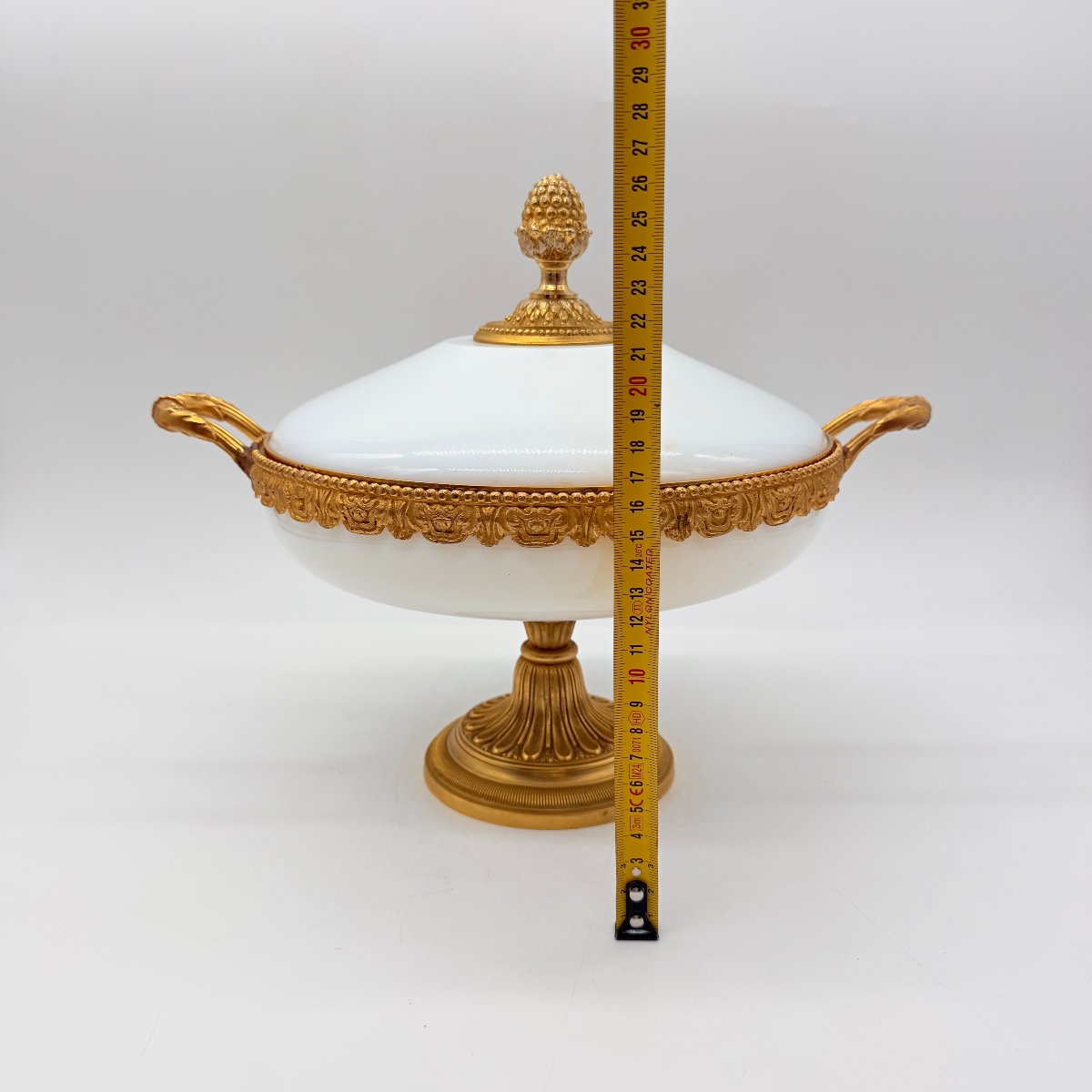French 19th-century Mounted Opaline Glass Covered Bowl-photo-7
