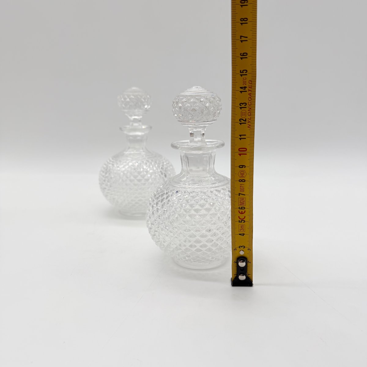Pair Of Baccarat Late 19th / Early 20th-century Diamond-cut Crystal Scent Bottles   -photo-6
