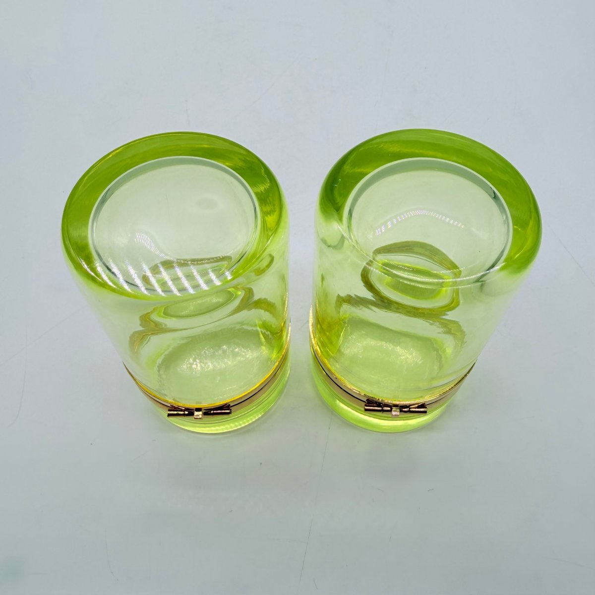 Pair Of Late 19th / Early 20th-century Uranite Glass Cylindrical Boxes-photo-6