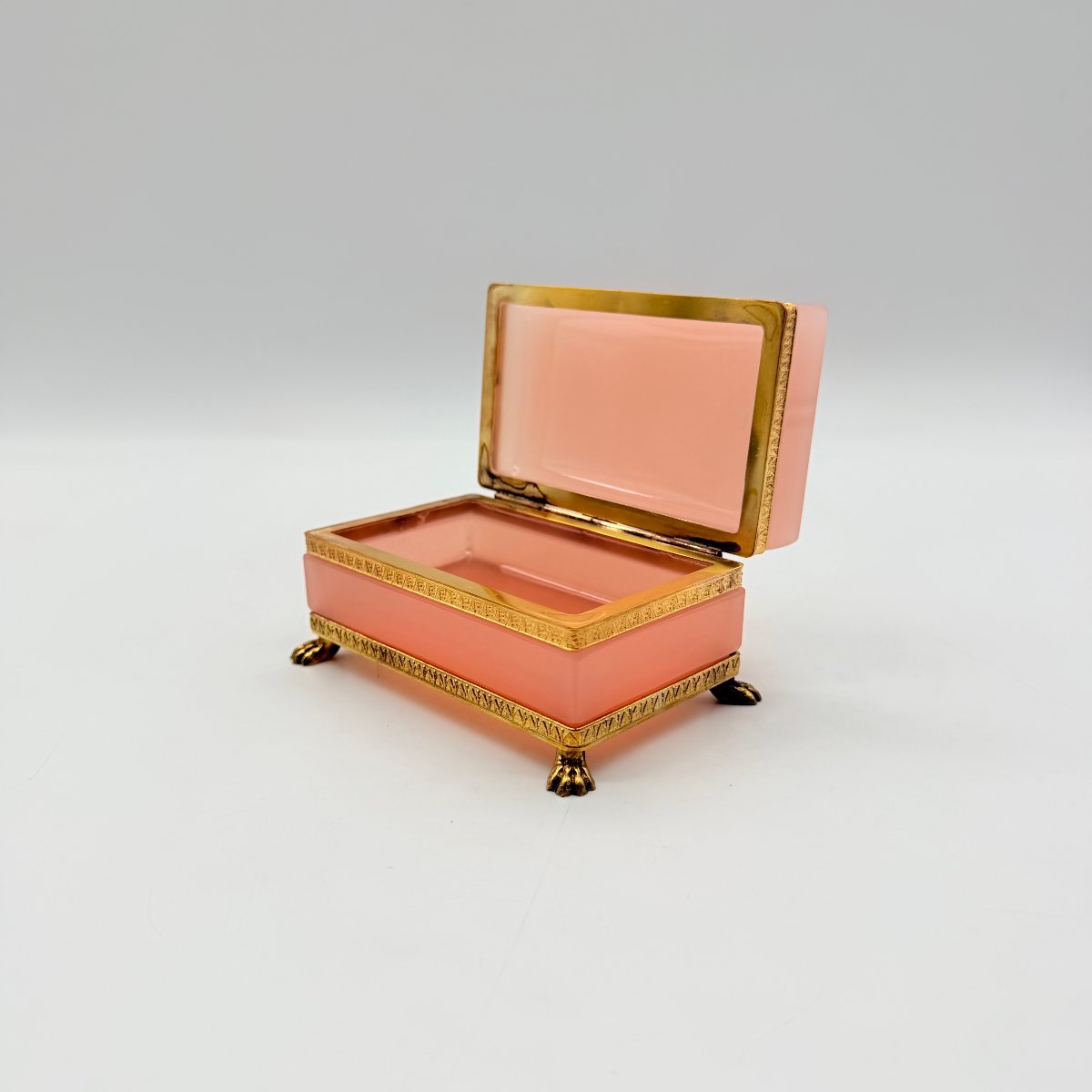 French Or Bohemian 19th-century Pink Opaline Glass Box   