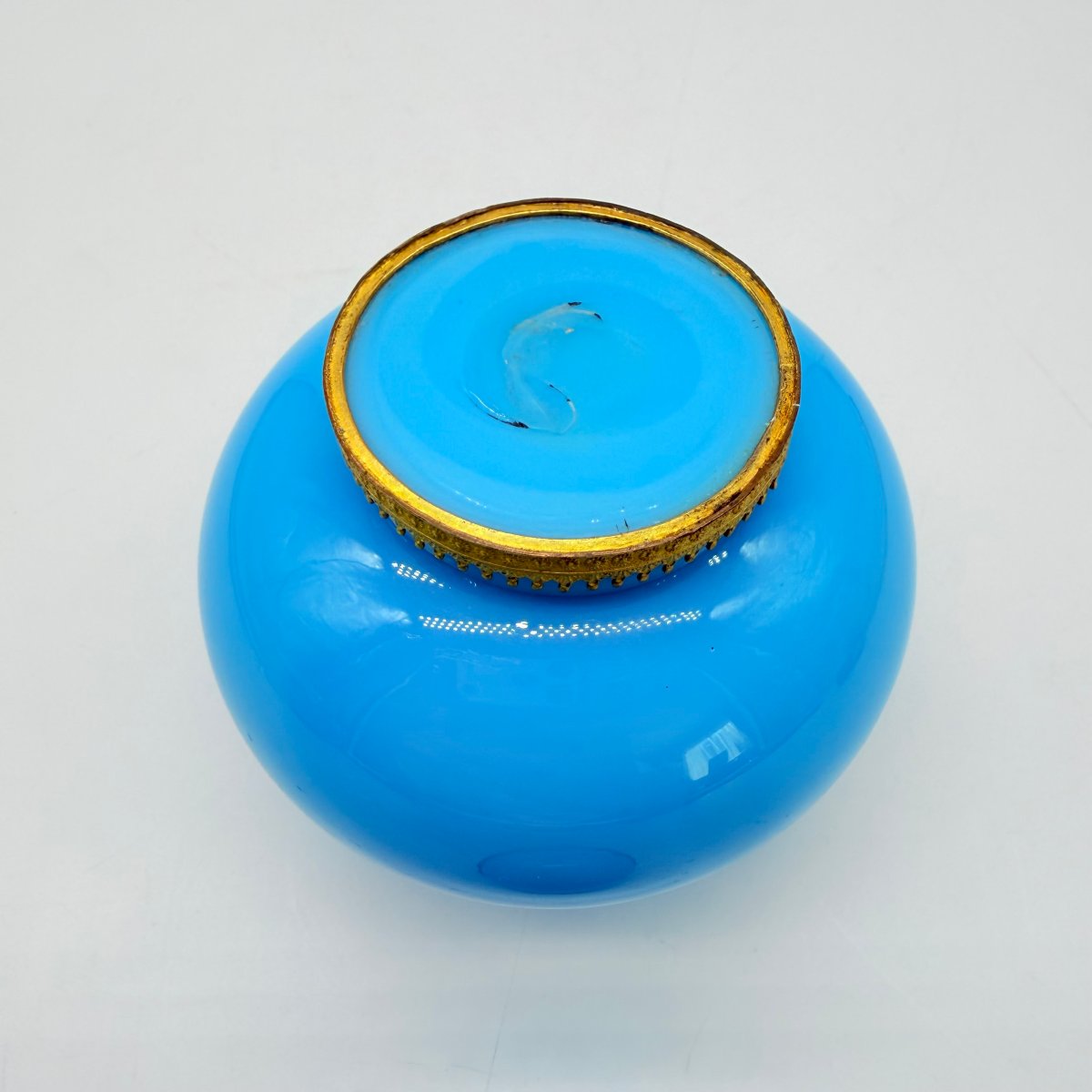 FLACON À PARFUM EN OPALINE BLEU TURQUOISE ET BRONZE DORÉ, ÉPOQUE CHARLES X / RESTAURATION-photo-6