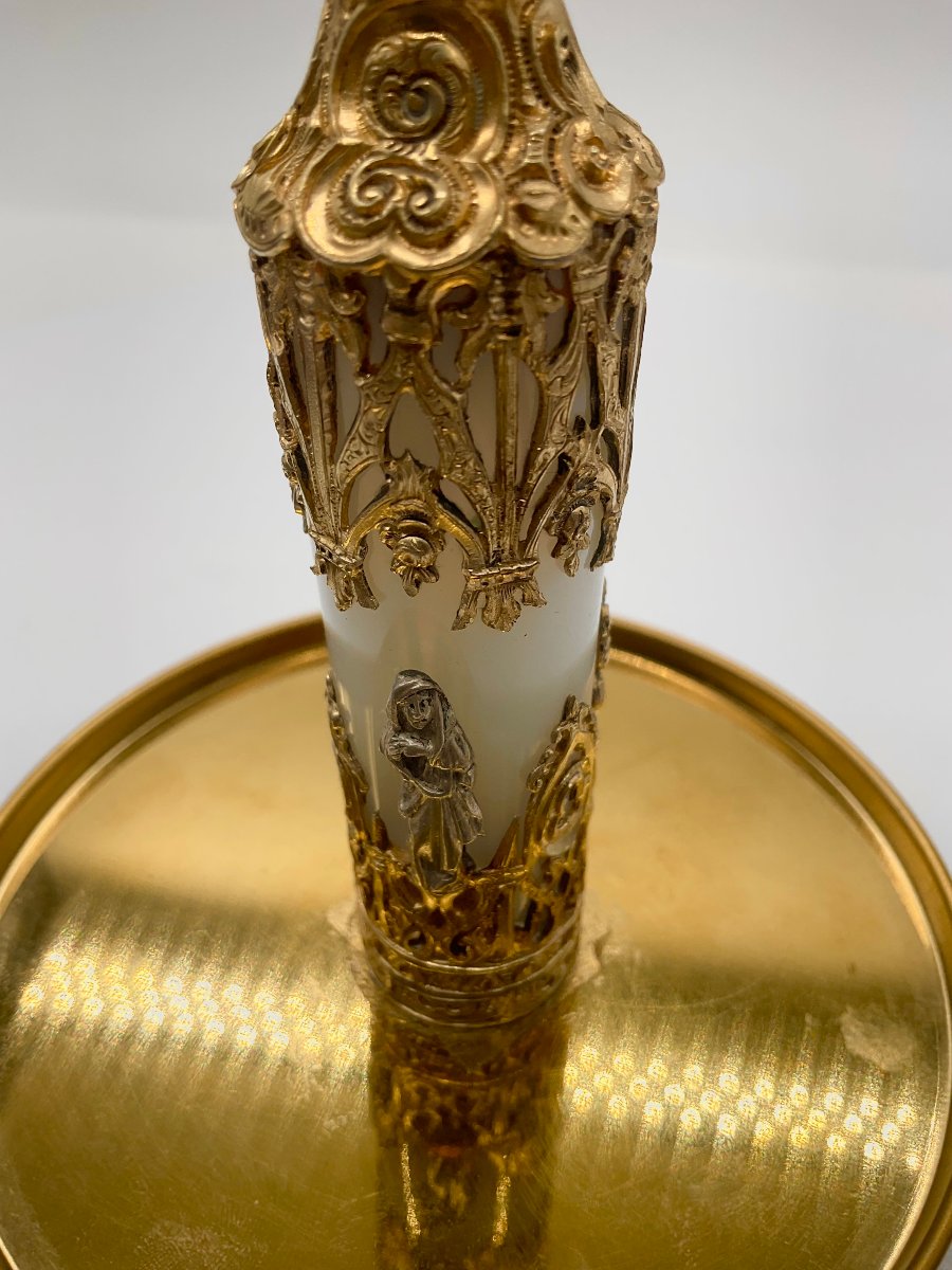 French Charles X Gilt Brass Neogothic Mounted White Opaline Chatelaine Scent Bottle-photo-1