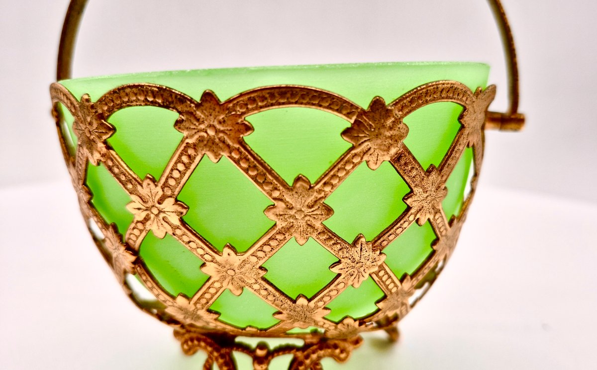 French Napoleon III Gilt Brass Mounted Green Uranium Glass (ouraline) Basket, Circa 1860-1870-photo-6