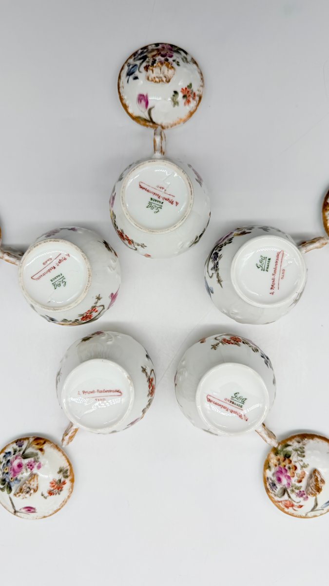 SUITE DE CINQ POTS À CRÈME EN PORCELAINE DE LIMOGES À DÉCOR FLORAL POLYCHROME ET DORURE-photo-5