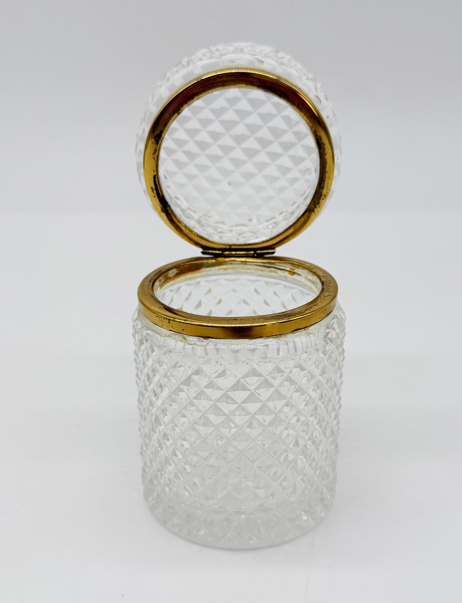 BOÎTE OU FLACON À TAMPON EN CRISTAL TAILLÉ ET MONTURE EN BRONZE DORÉ,  BACCARAT-photo-2