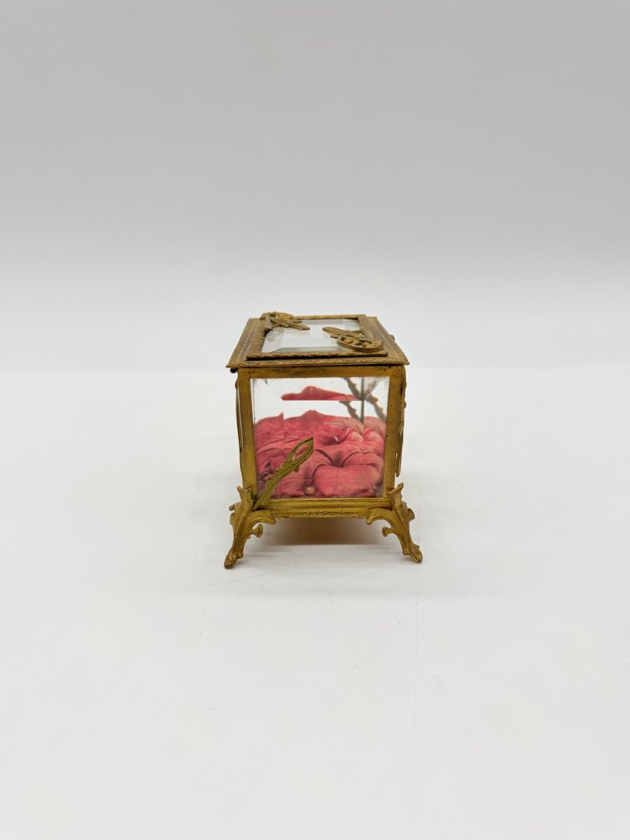 COFFRET À BIJOUX RECTANGULAIRE ART NOUVEAU EN LAITON DORÉ ET VERRE BISEAUTÉ, VERS 1900-photo-3