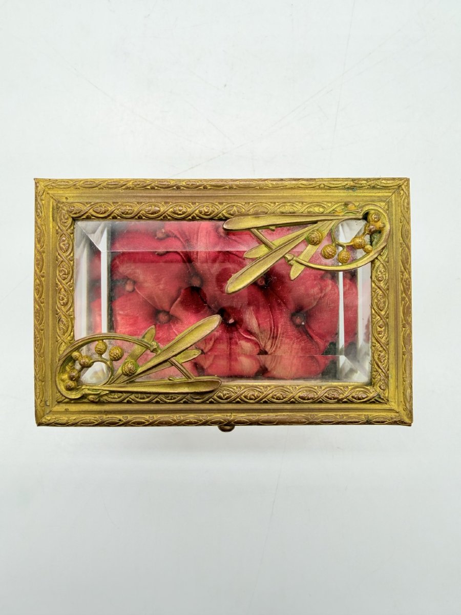 COFFRET À BIJOUX RECTANGULAIRE ART NOUVEAU EN LAITON DORÉ ET VERRE BISEAUTÉ, VERS 1900-photo-3