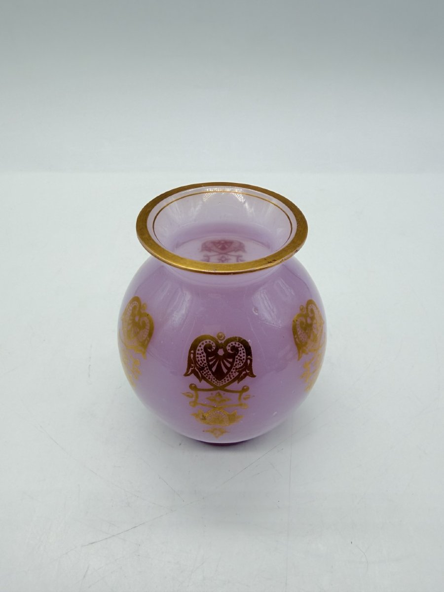 Small 19th-century Mauve Opaline Glass Vase With Gilt Decoration-photo-2