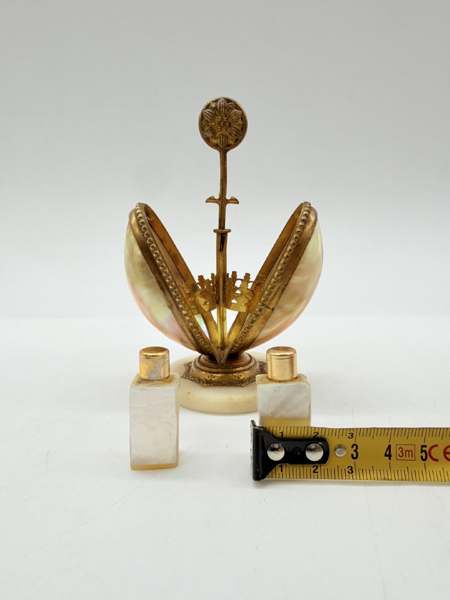 French 19th-century Mother-of-pearl Egg-shaped Perfume Caddy On Alabaster Base-photo-7