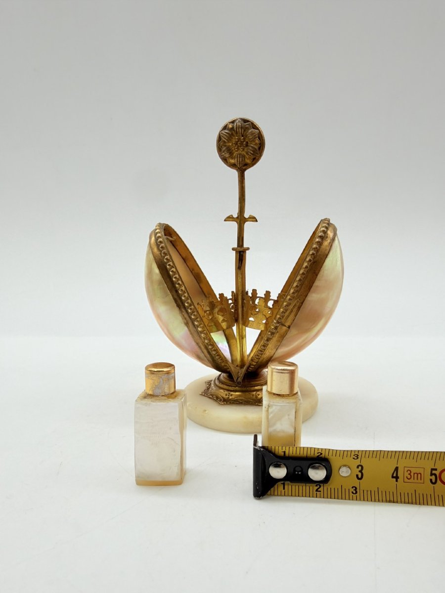 French 19th-century Mother-of-pearl Egg-shaped Perfume Caddy On Alabaster Base-photo-8
