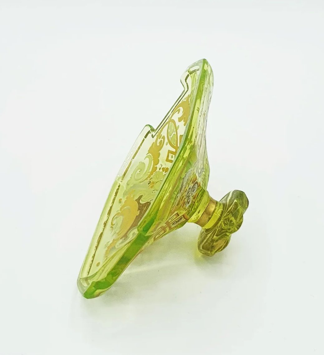 Exclusive Rare Ouraline Vaseline Glass Bomboniere Trio/Bonbonniere en verre Ouraline de  boheme-photo-4
