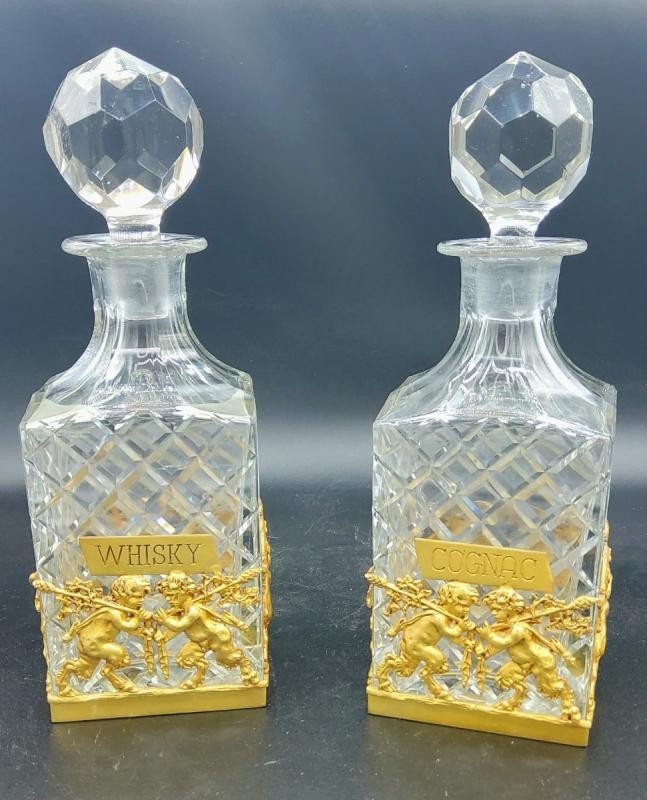 Paire De Carafes Baccarat En Cristal Taillé Ormolu Français Whisky Et Cognac