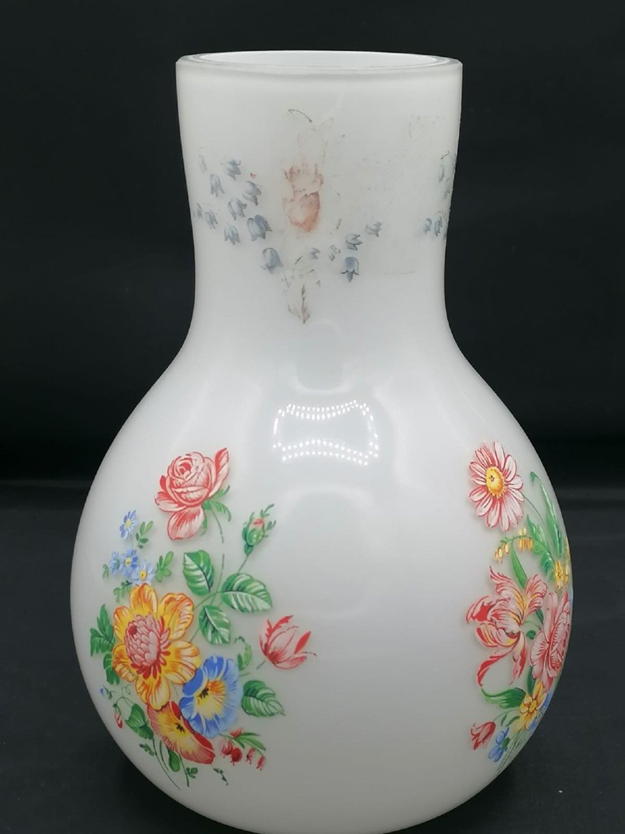 Vase Ancien En Opaline (verre à Lait) Décor émaillé Pour Marché De l'Est-photo-1