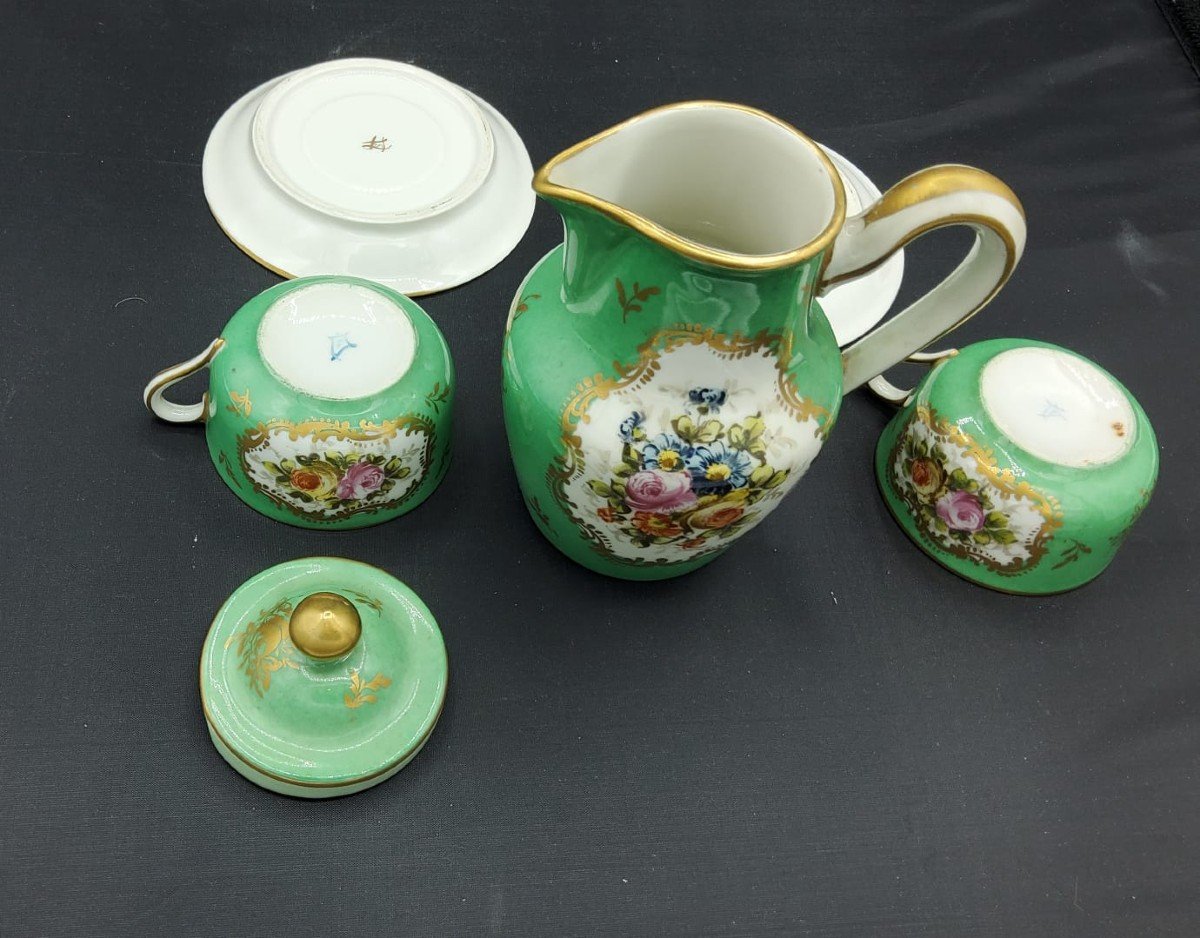 Sèvres Style Tête-à-tete Coffee Service In Emerald Green Painted With Bouquets Of Flowers-photo-4