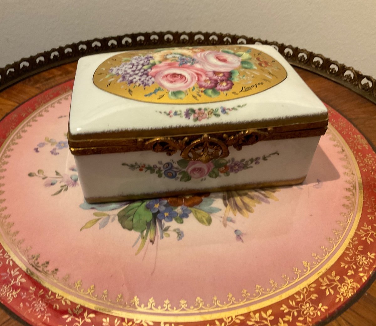 Limoges Flower Decor Oven Porcelain Box, Signed And Marked Limoges Box-photo-6