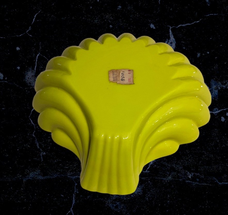 Fruit Bowl In The Shape Of A Shell In Yellow Opaline Glass, Very Beautiful-photo-3