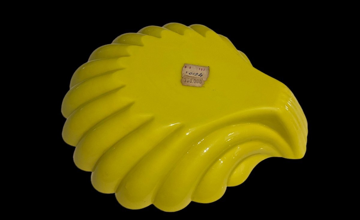 Fruit Bowl In The Shape Of A Shell In Yellow Opaline Glass, Very Beautiful-photo-1