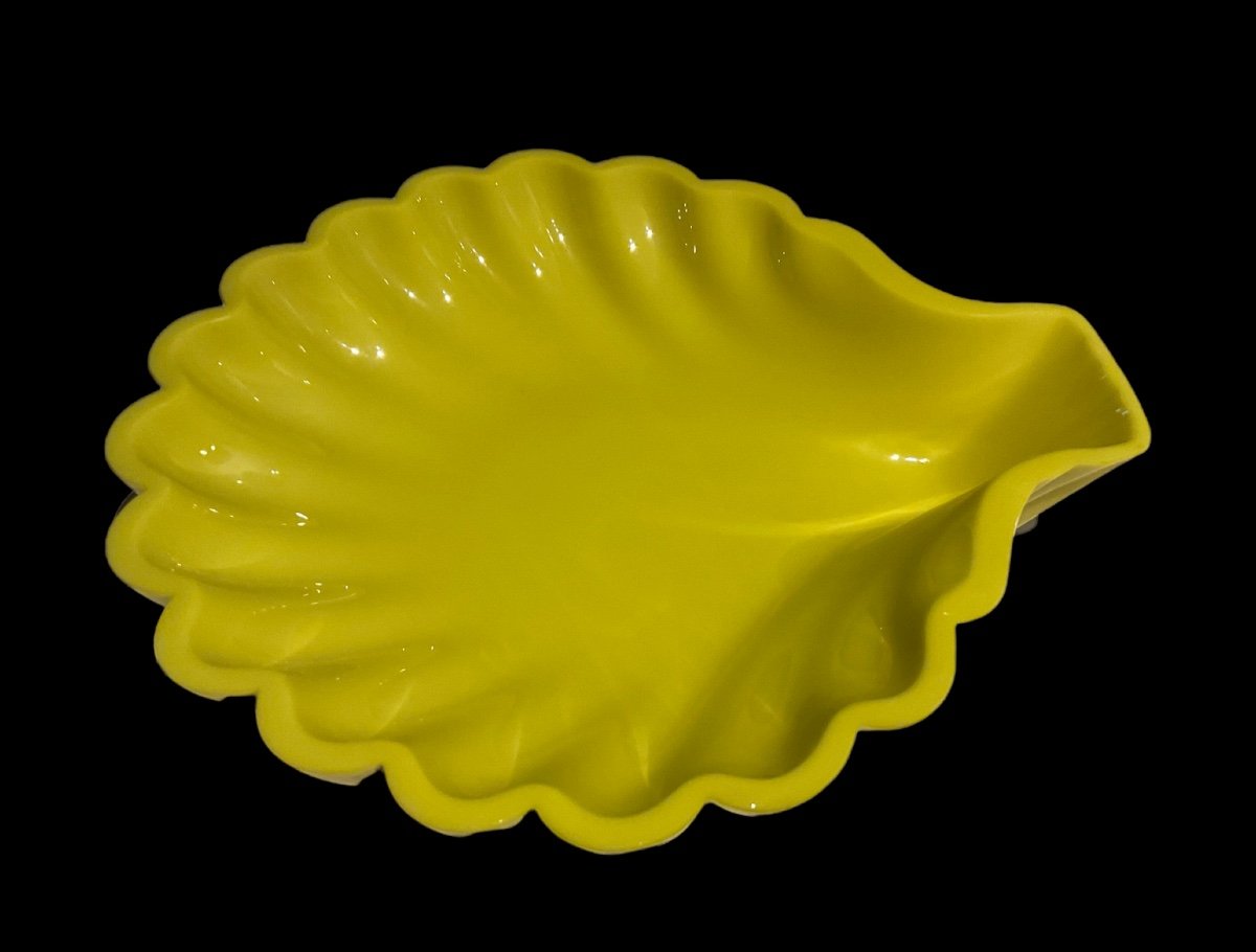 Fruit Bowl In The Shape Of A Shell In Yellow Opaline Glass, Very Beautiful-photo-7