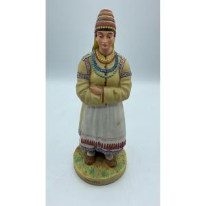 Figurine En Porcelaine En Biscuit d'Une Femme De Mordovie, Manufacture Gardner, Très Important 