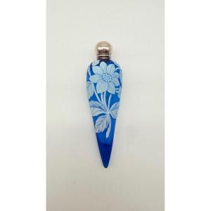 Cameo Glass Perfume Bottle Stourbridge, Thomas Webb