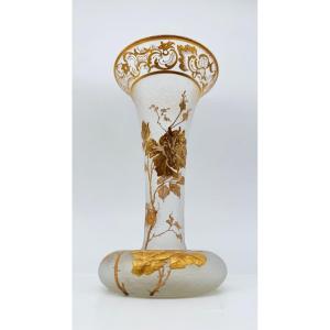 Baccarat Crystal Vase, Japanese Style, 19th Century.