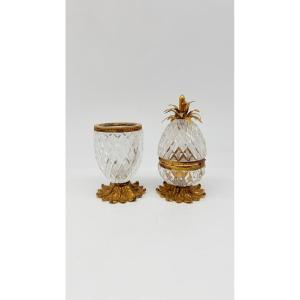  Paire de boîtes couvertes formant ananas en cristal taillé et bronze doré, époque Charles X