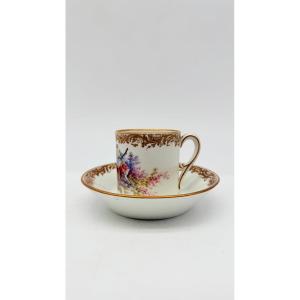 Manufacture royale de Sèvres, tasse litron et sa soucoupe, porcelaine tendre, vers 1755