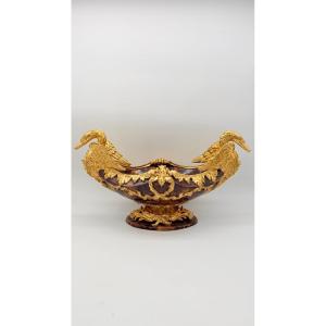 COUPE NAVACELLE OU SURTOUT DE TABLE EN MARBRE ET BRONZE DORÉ, STYLE LOUIS XV, XIXe SIÈCLE