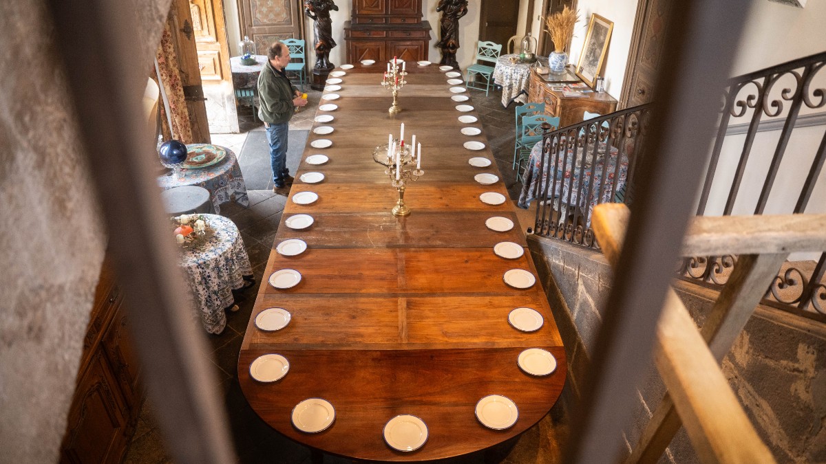 Importante Table de salle à manger en bois d’acajou milieu XIX e 