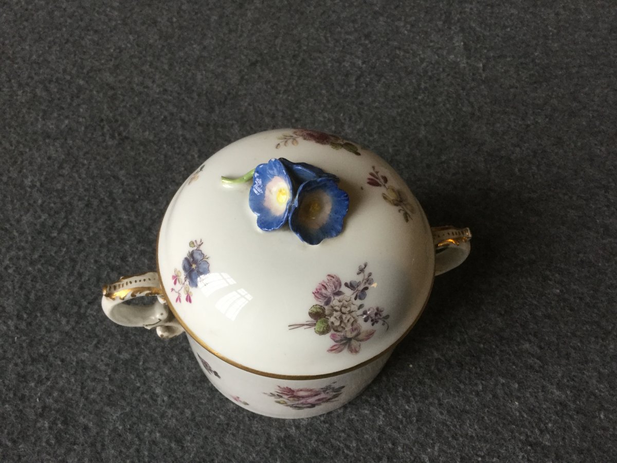 18th Century Saxony Porcelain Sugar Jar-photo-2