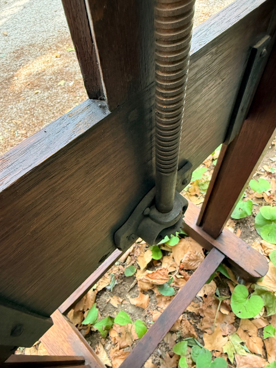 19th-century Rack-and-pinion Easel-photo-3