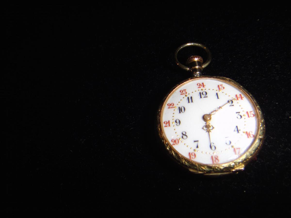 Montre "pendentif" Or Début XX Siècle